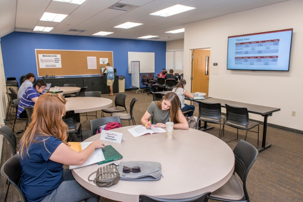 Students studying in the Business Student Success Center.