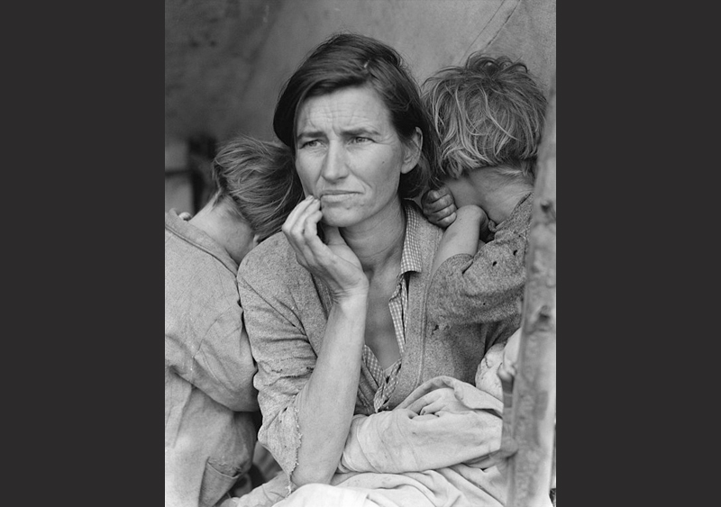 The photograph 'Migrant Mother' by Dorothea Lange