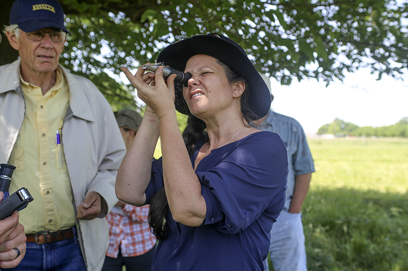 Nicole Masters demonstrates how to use a Brix Refractometer.